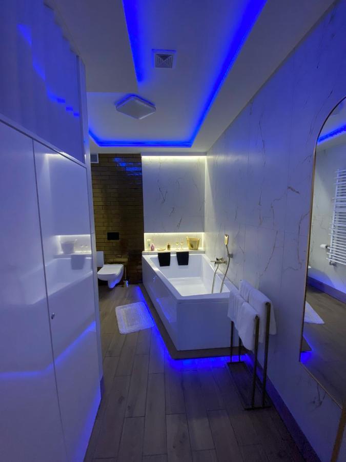 Apartament "Love" Centrum Z Duza Wanna Dla Dwojga Gniezno Extérieur photo