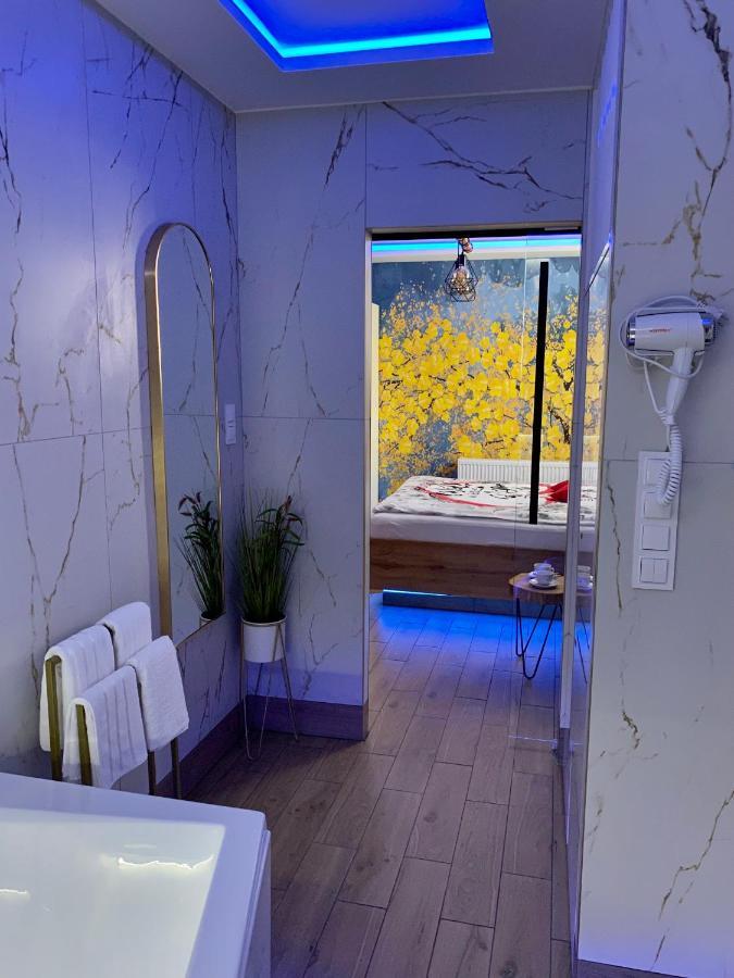 Apartament "Love" Centrum Z Duza Wanna Dla Dwojga Gniezno Extérieur photo