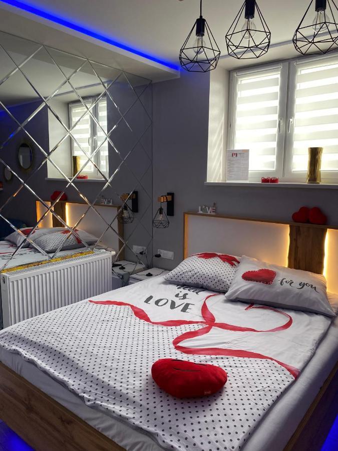 Apartament "Love" Centrum Z Duza Wanna Dla Dwojga Gniezno Extérieur photo
