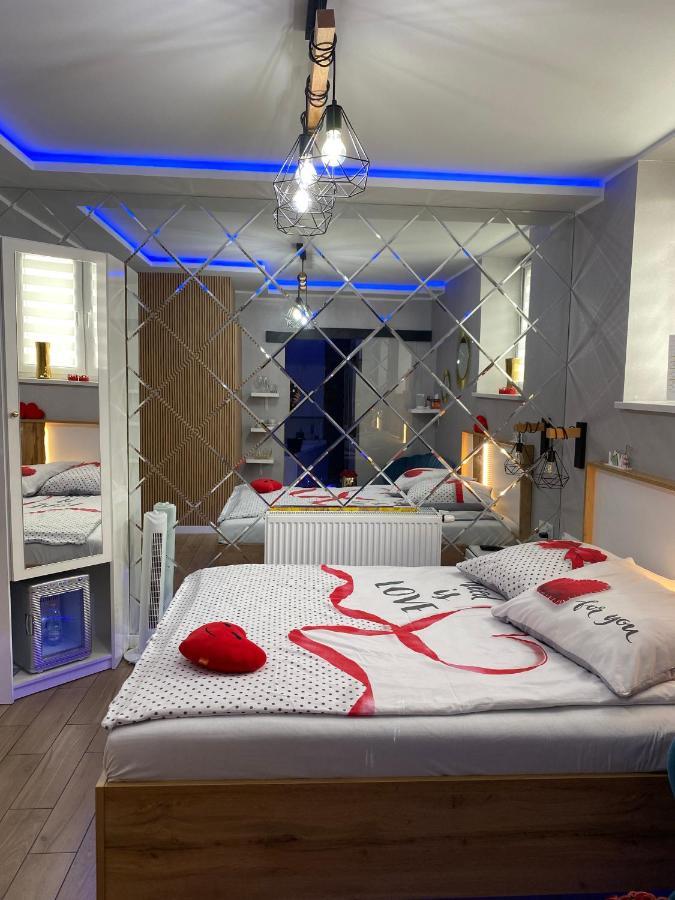 Apartament "Love" Centrum Z Duza Wanna Dla Dwojga Gniezno Extérieur photo