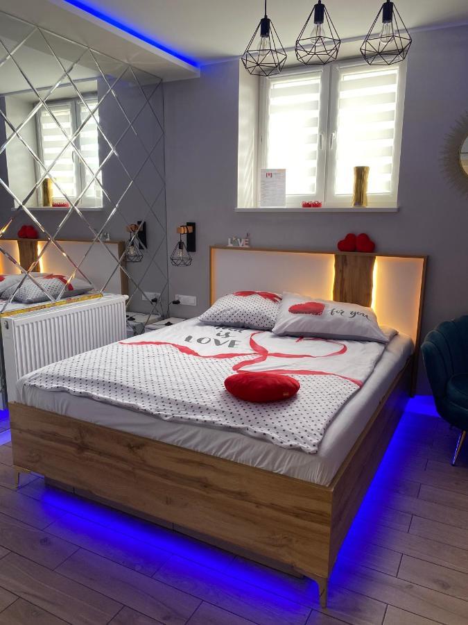 Apartament "Love" Centrum Z Duza Wanna Dla Dwojga Gniezno Extérieur photo